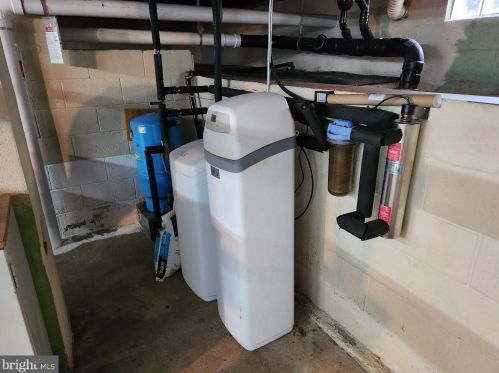 9644 Hamilton Blvd, Breinigsville PA  18031-1722 exterior