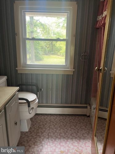 103 Meadowood Dr, Lansdale PA 19446-1610 exterior