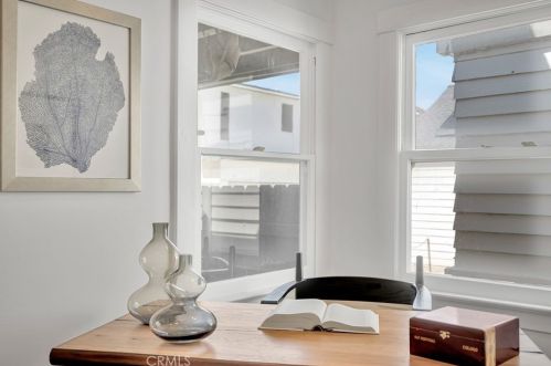 307 Fernando St, Newport Beach CA  92661-1236 exterior