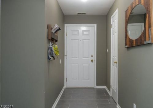 41 Village Dr, Morristown NJ  07960-7313 exterior