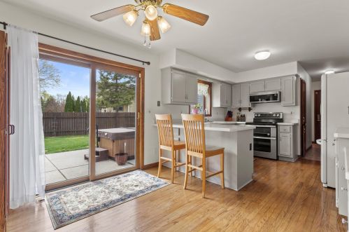 2714 Franklin Dr, Waukesha, WI 53151-3857