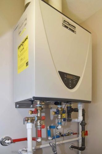 41 Breakneck Hill Rd, Lincoln RI  02865-3926 exterior