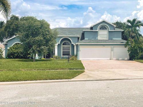 762 Killarney Ct, Merritt Island, FL 32953-8064