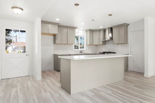 5720 Wisteria Dr, Riverside CA  92504-1533 exterior