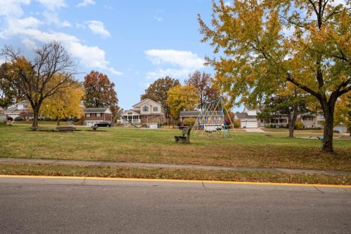 4810 Chalet Dr, Cincinnati, OH 45217-1429