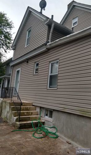 44 Hobart St, Ridgefield Park NJ  07660-1752 exterior