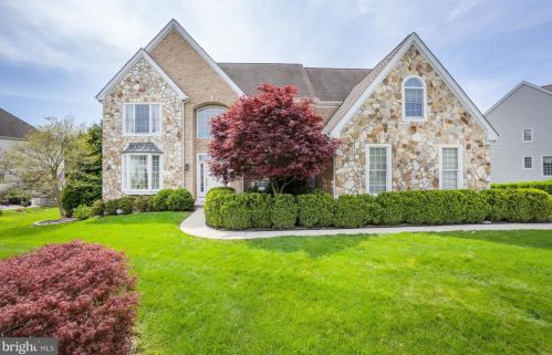8 Derbyshire Way, Wilmington, DE 19807-2576