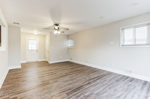 21 Maplewood Dr, Bricktown NJ  08723-3353 exterior