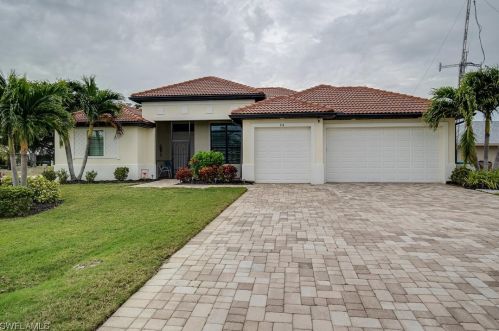 314 20th Pl, Cape Coral, FL 33990-7702