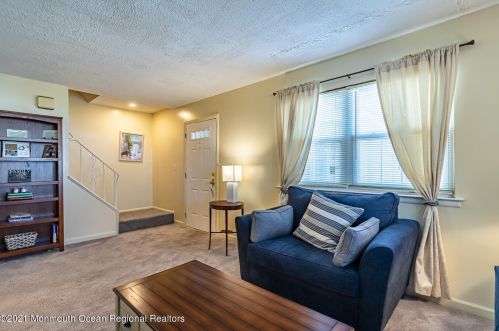 50 Kathy Ct, Bricktown, NJ 08724-1471