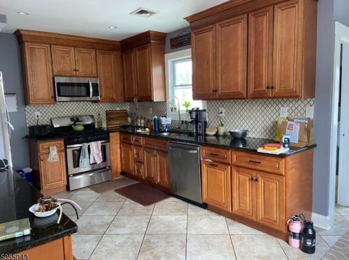 241 Conant St, Industrial Hillside, NJ 07205-2709