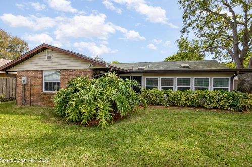 768 John Adams Ln, Melbourne, FL 32904-7504