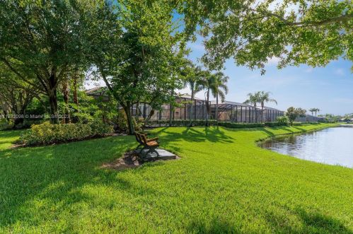 8801 One Putt Pl, Fort Pierce FL  34986-3068 exterior