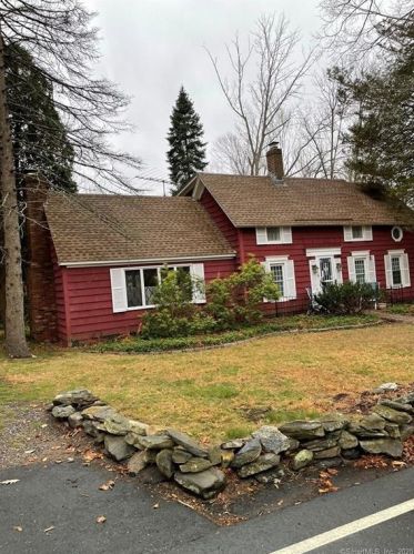 56 Ferry Rd, Hadlyme, CT 06439-2346