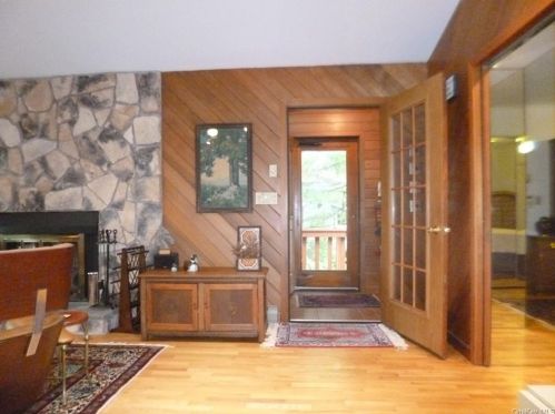 110 Lake Shore Dr, Rock Hill NY  12775-6523 exterior