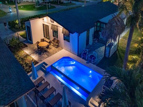 493 Willet Ave, Naples, FL 34108-2178
