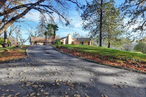 13940 Lodestar Dr, Grass Valley CA  95949-8362 exterior