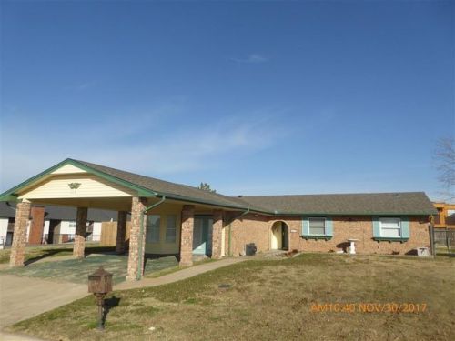118 Surrey Ln, Lawton, OK 73501-6349