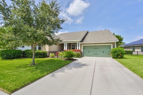 6650 Current Dr, Ruskin, FL 33572-1538