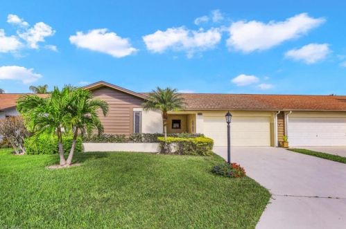 307 Reynolds Ct, Naples, FL 34112-5057
