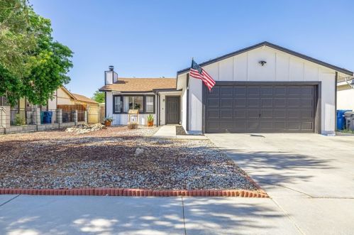 2245 Morningside Ave, Lancaster, CA 93535-5659
