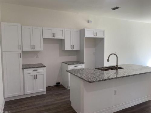 1052 Ainsworth St, Lehigh Acres, FL