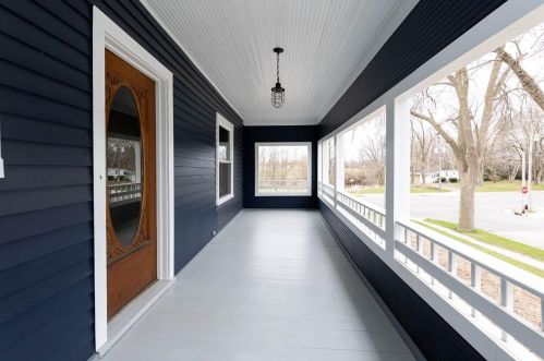 527 Elizabeth St, Mishicot WI  54228-6008 exterior