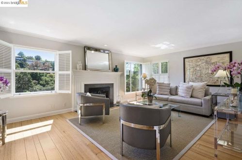 5647 Cabot Dr, Oakland CA  94611-2247 exterior