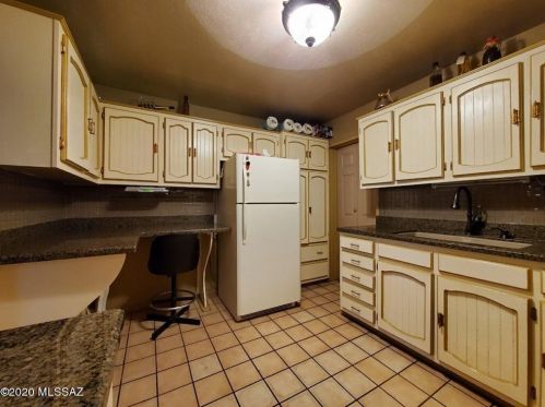 469 Walnut St, Nogales, AZ 85621-2039