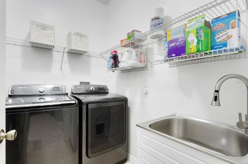 2424 Pond Cove Way, Apopka FL  32712-4886 exterior