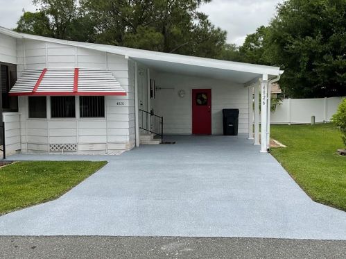 4826 Colonnades Cir, Lakeland FL  33811-1525 exterior