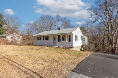 13 Mullen Hill Rd, Waterford, CT 06385-1908