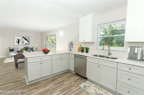 4317 Lantern Dr, Titusville, FL 32796-1408