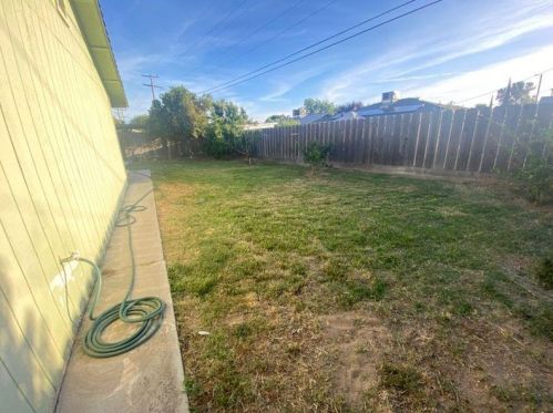 6859 Beth Cir, Winton, CA 95388-9208