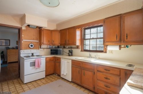 14 Holland Rd, Wantage NJ  07461-2834 exterior