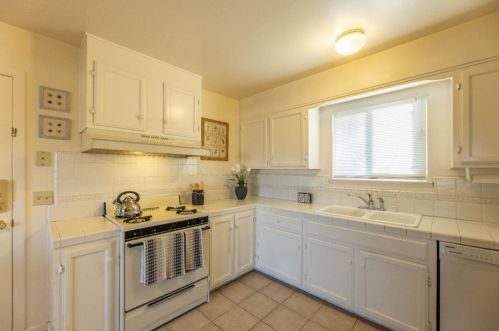 3002 Liberty Ct, Marina CA  93933-3619 exterior