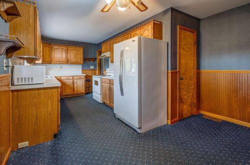 11860 Green Valley Rd, Mount Vernon OH  43050-9624 exterior