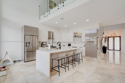 3586 143rd Ave, Hollywood FL  33027-4704 exterior