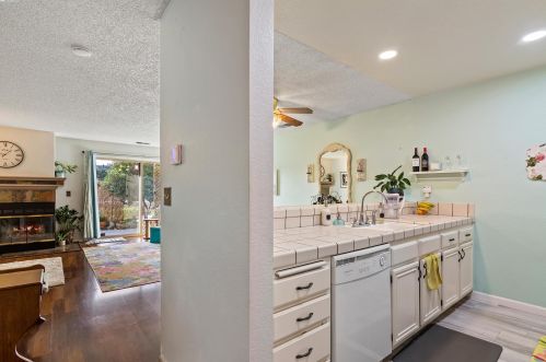 3041 Peppermill Cir, West Pittsburg CA  94565-7032 exterior