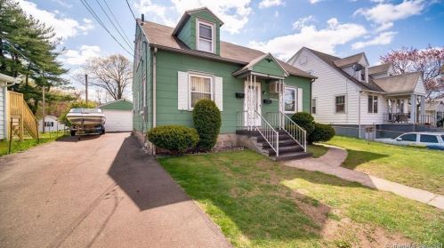 160 Tudor St, Waterbury, CT 06704-2622