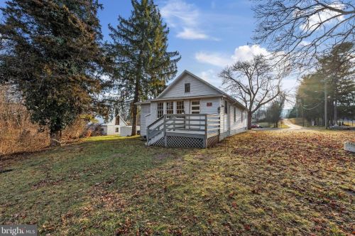 414 Muhlenberg St, Woodstock, VA 22664-1237