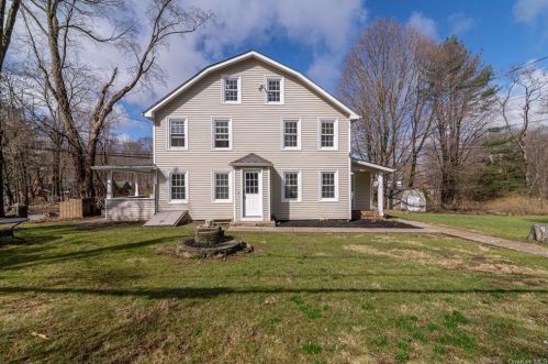 5 Lake Blvd, Mahopac, NY 10541-3153