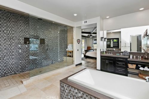 16105 Mariposa Ave, Riverside CA  92504 exterior