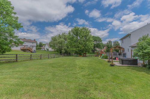 648 Oakridge Dr, Hamilton, KY 41091-9010