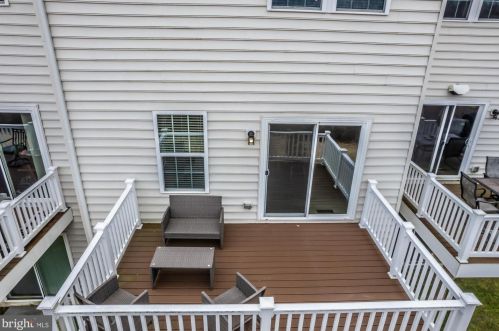 1839 Honeysuckle Ct, Downingtown PA  19335-7202 exterior