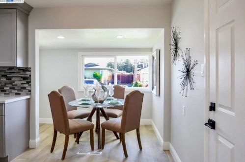 27057 Lemay Way, Hayward CA  94544-4319 exterior