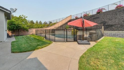 1781 Summer Cloud Ct, Folsom CA  95630-6249 exterior