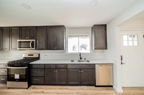 594 Sequoia St, San Bernardino CA  92407-3155 exterior