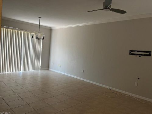 7372 Bristol Cir, Naples FL  34120-0694 exterior