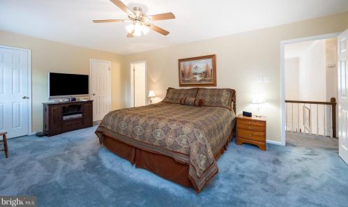 1246 Jarvis Ln, Lansdale PA 19446-6515 exterior